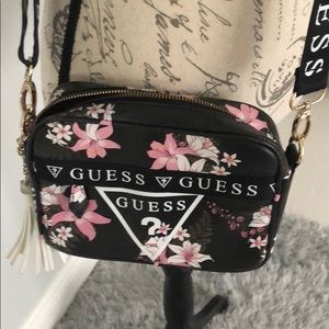 Guess crossbody bag